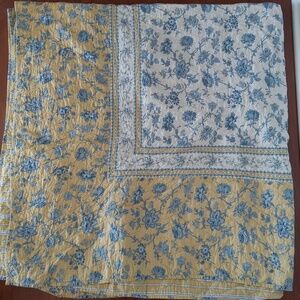 WILLIAMS SONOMA💥Nwot💥Yellow & Blue Floral Quilted Reversible Tablecloth/Quilt
